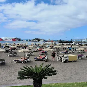 En Cristianos 2 4 Huespedes Vv Elenita , Los Cristianos (Tenerife) Spagna