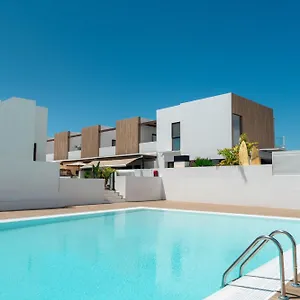 El Palmeral - House With Pool In , Corralejo Spagna